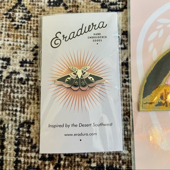 Lot of Eradura Rainbow Chenille Patch and Enamel Pins - Picture 4 of 5